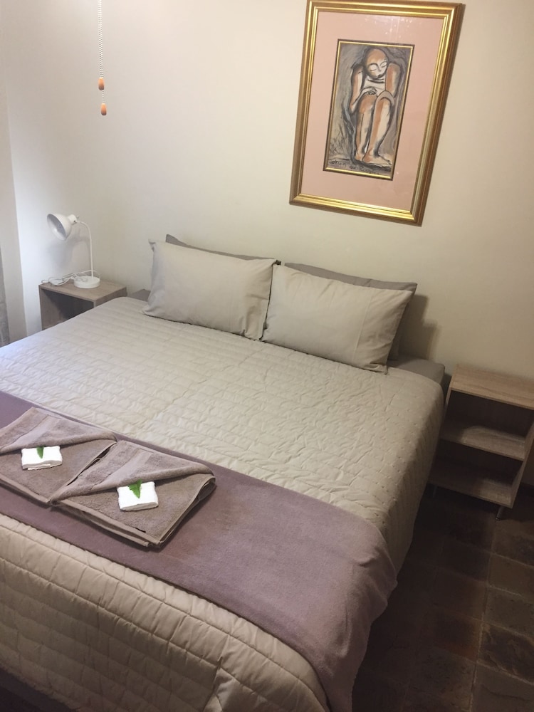 Buya Futhi Bed &amp; Breakfast 8/38