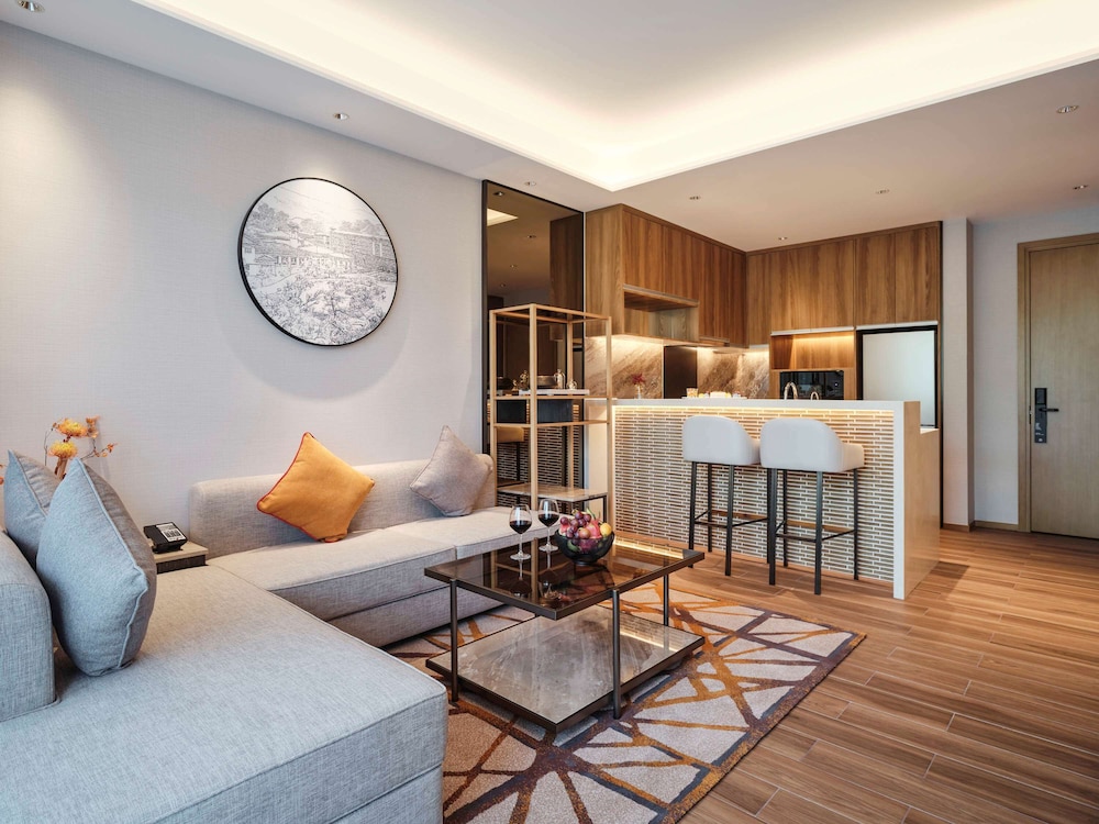Dongguan Forum Hotel and Apartment 36/50