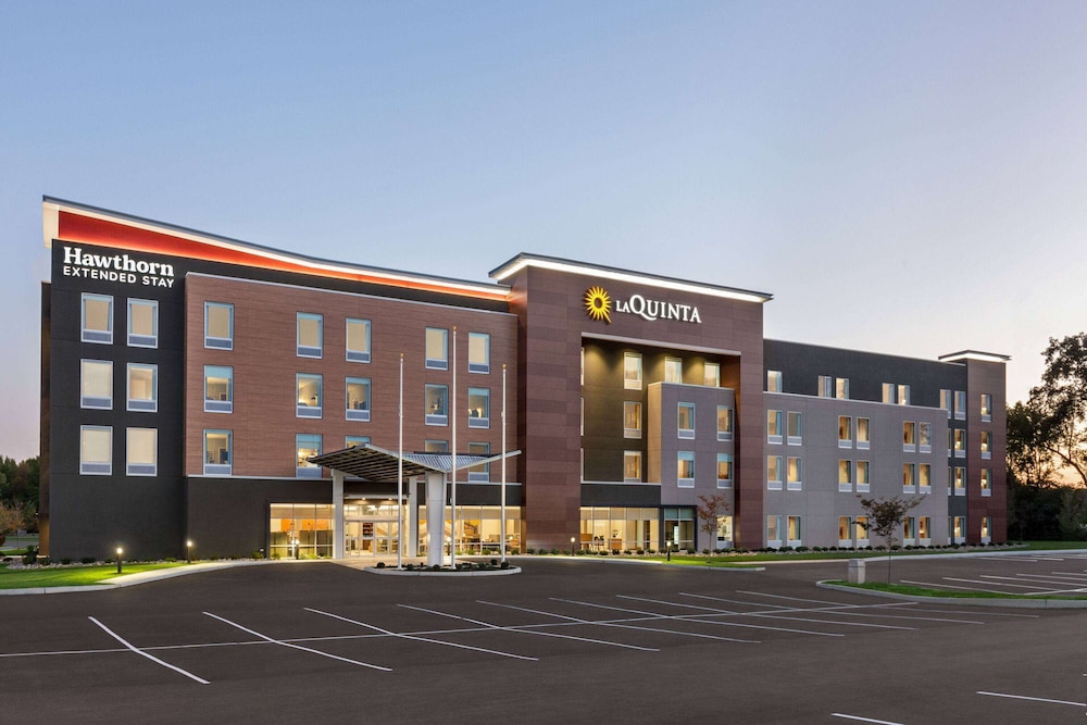 La Quinta Inn & Suites by Wyndham Mount Laurel / Moorestown 51/58