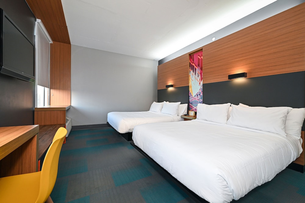 Aloft Charleston Airport & Convention Center 8/36