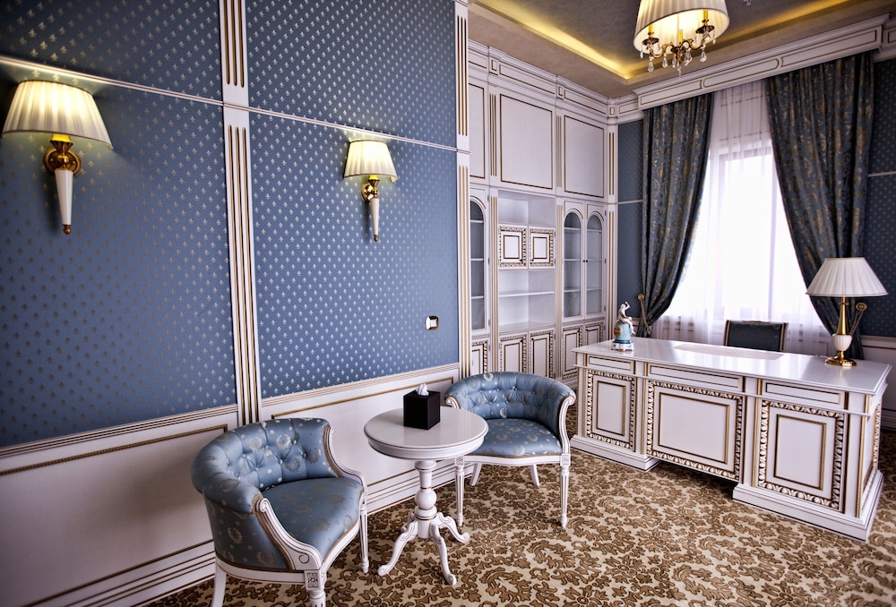 Multi Grand Hotel 42/68