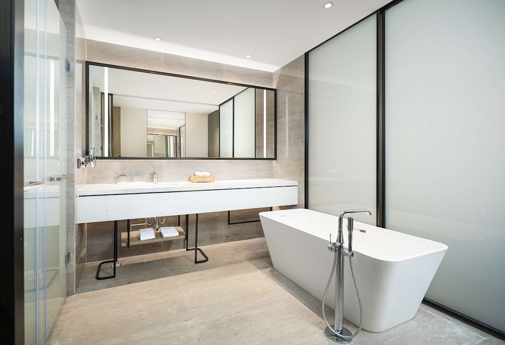 Radisson Blu Hangzhou Xintiandi 40/42