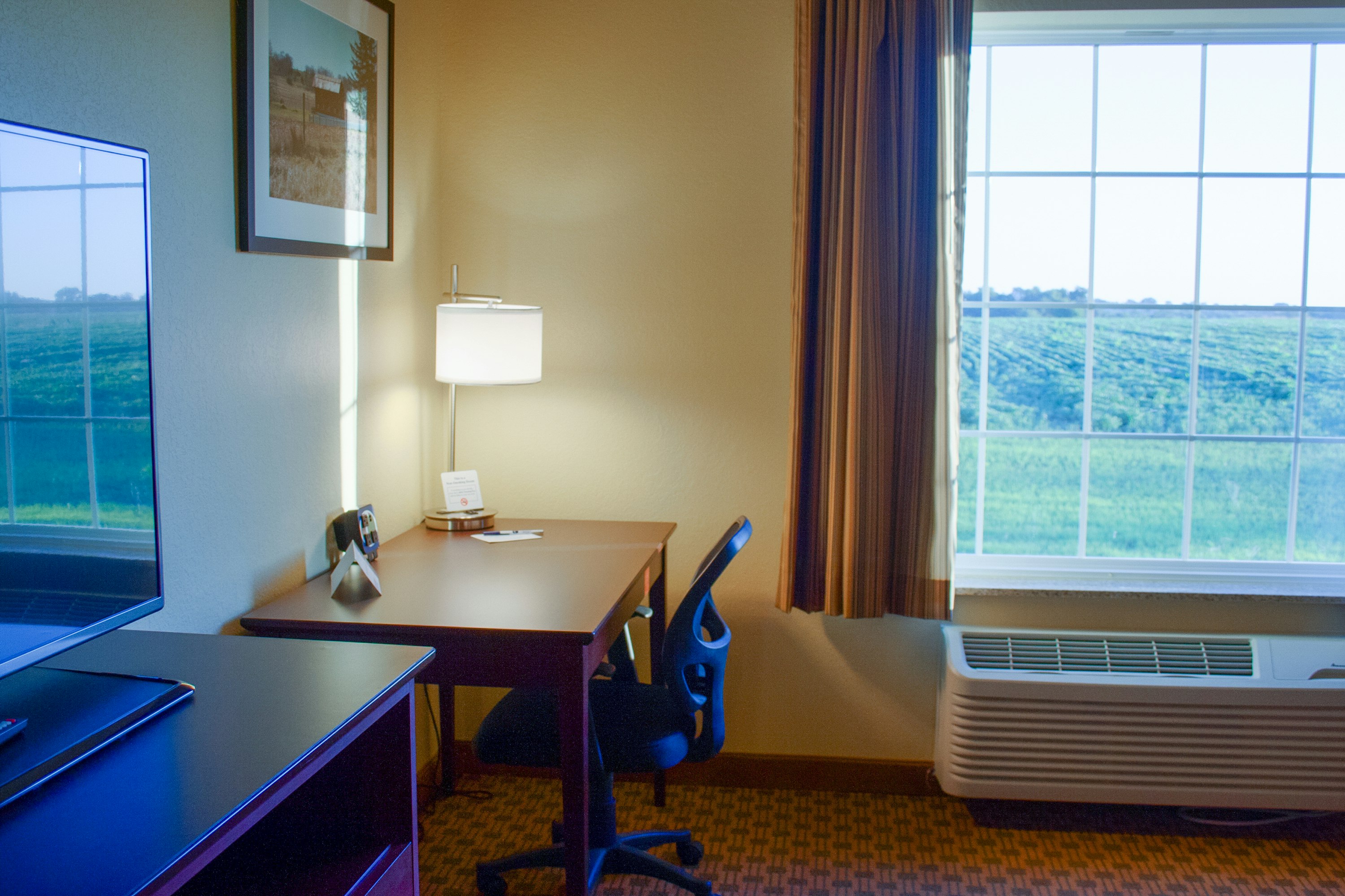 Cobblestone Inn and Suites Winterset 27/27