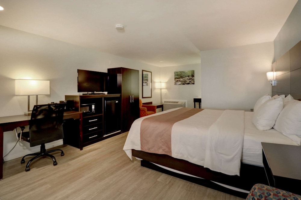 Quality Inn & Suites Lincoln I-93 31/65