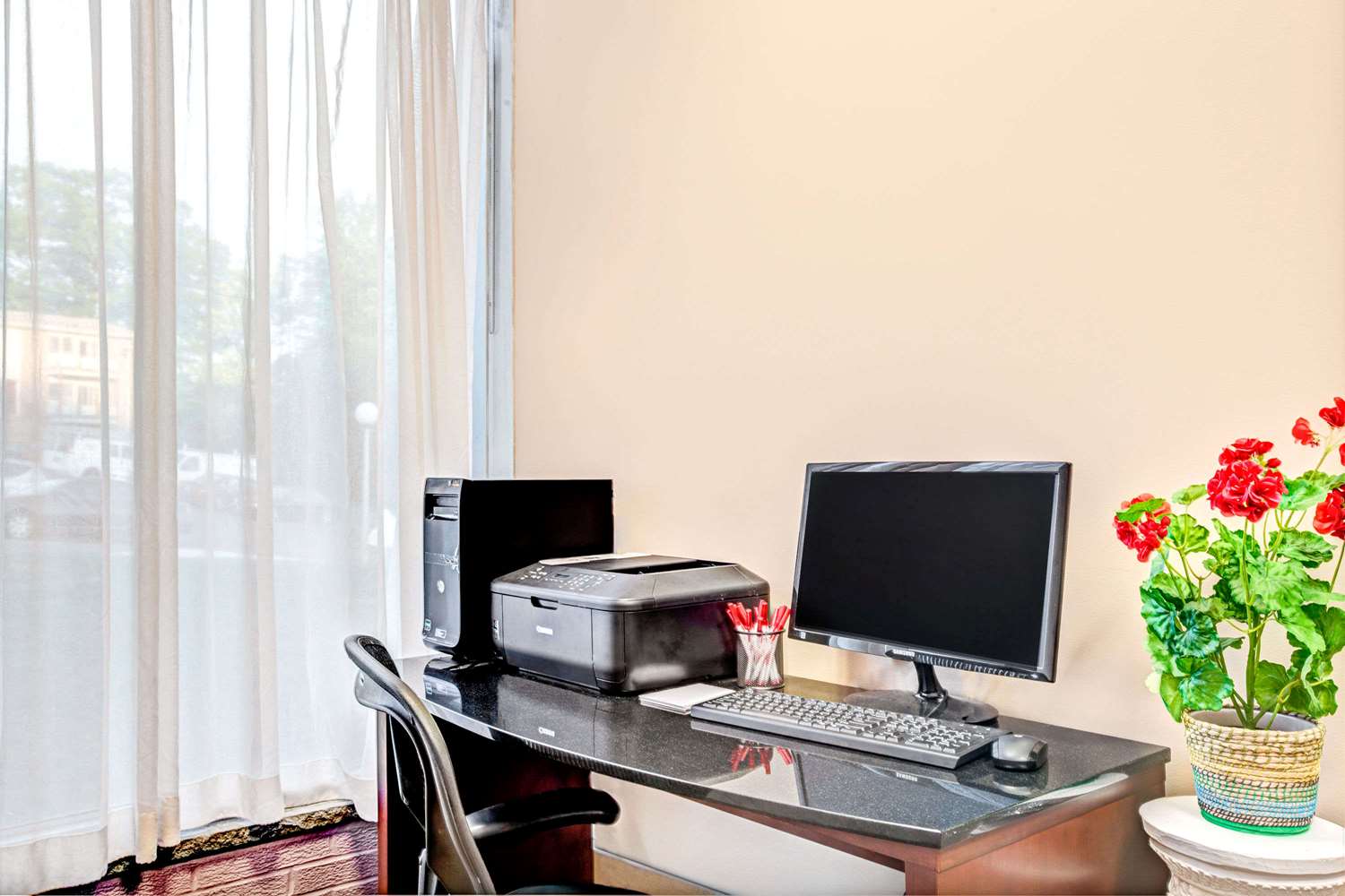 Ramada By Wyndham Rockaway 25/27