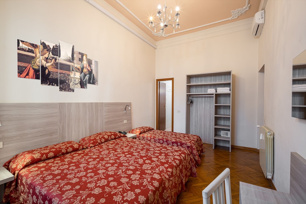 LILIUM HOTEL 19/65