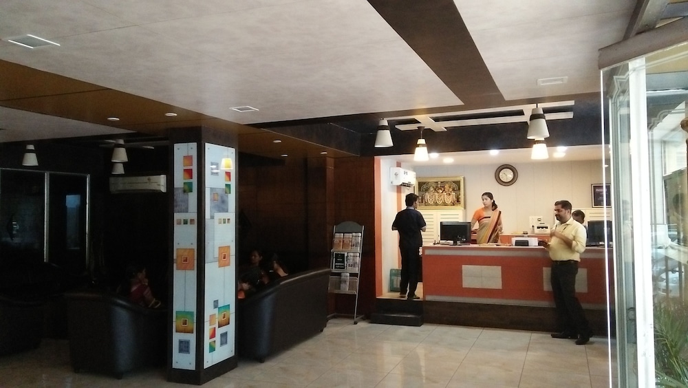 HOTEL ARYA PALACE 4/32