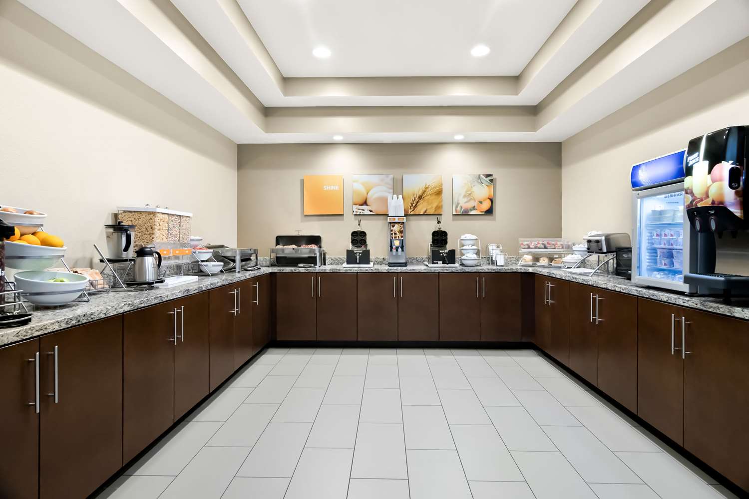 Comfort Suites Rensselaer Near Fair Oaks 8/42