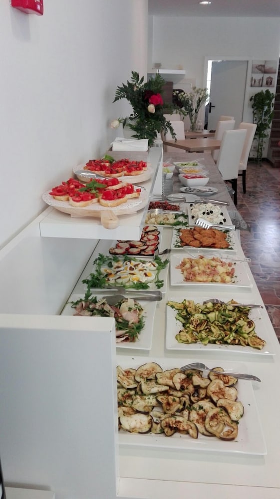 Ermeti Hotel 20/40