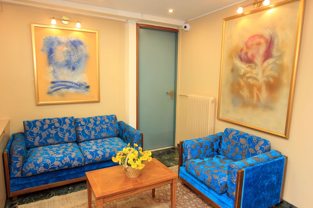 Triton Hotel 33/46