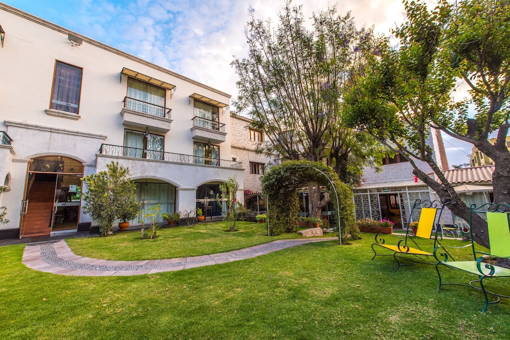 Hotel Boutique Villa Elisa 40/46