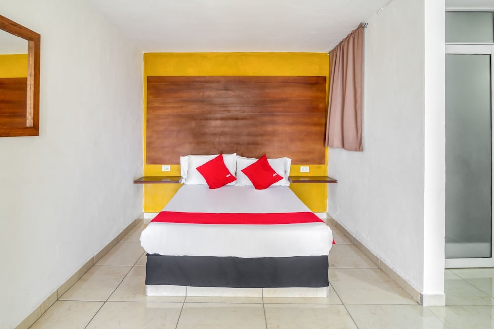 OYO Hotel Familiar Tollan 18/38