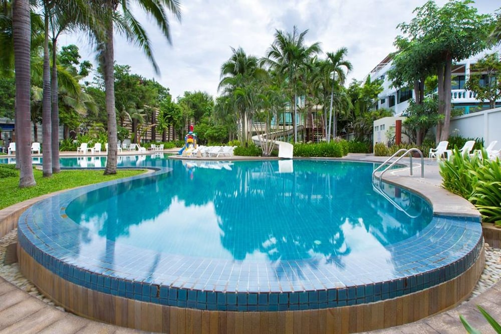 Baan San Ploen Condominium By Renvio 37/54