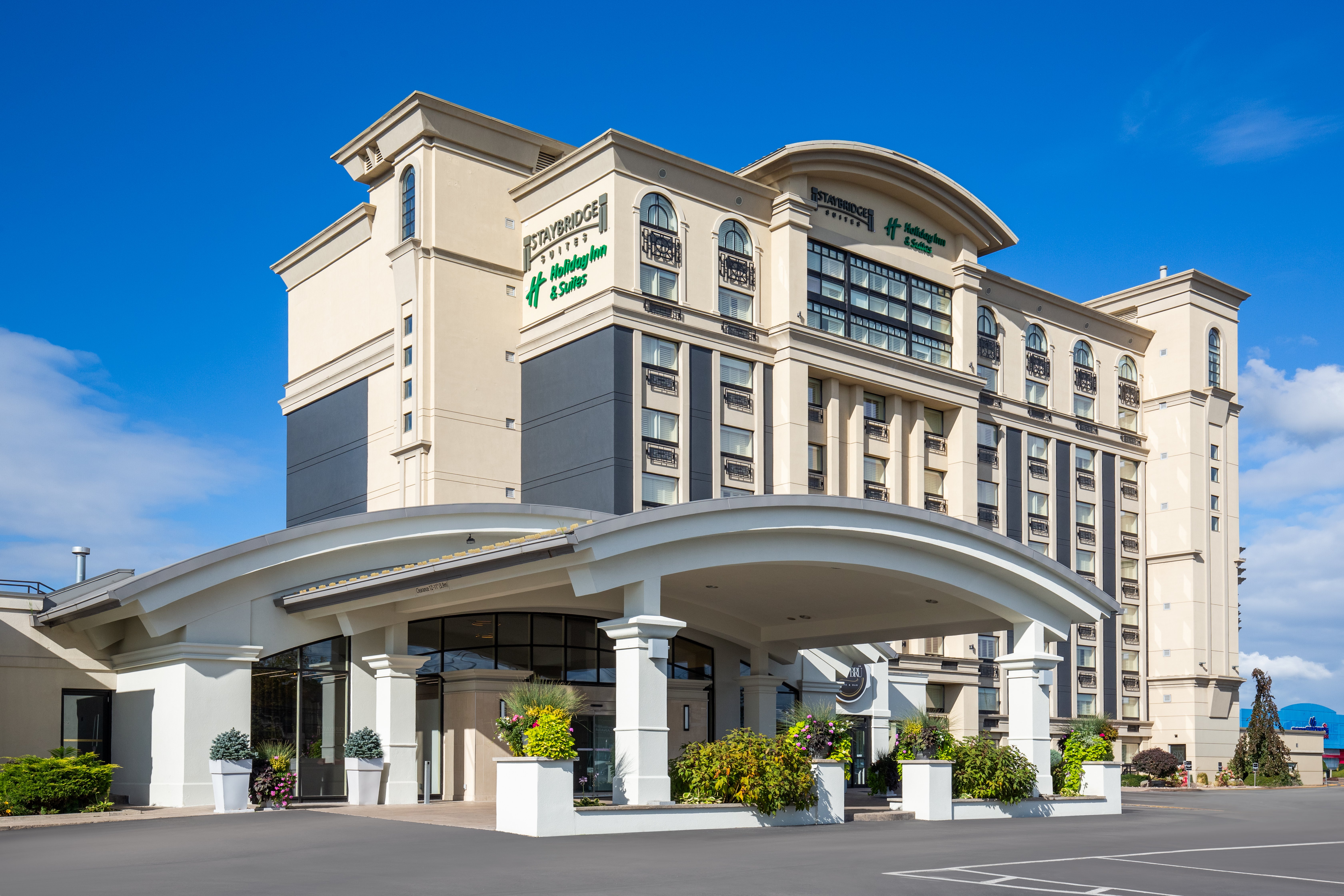 Holiday Inn Hotel Suites St Catharines Conference Ctr 8/81