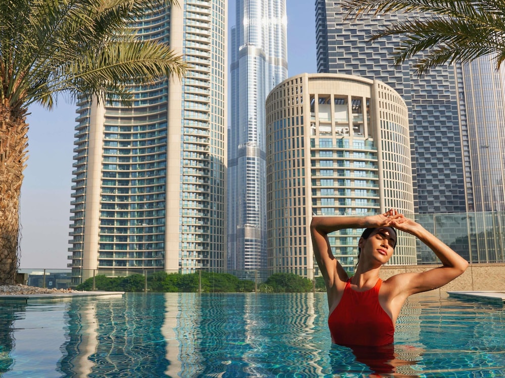 swimming pool spa