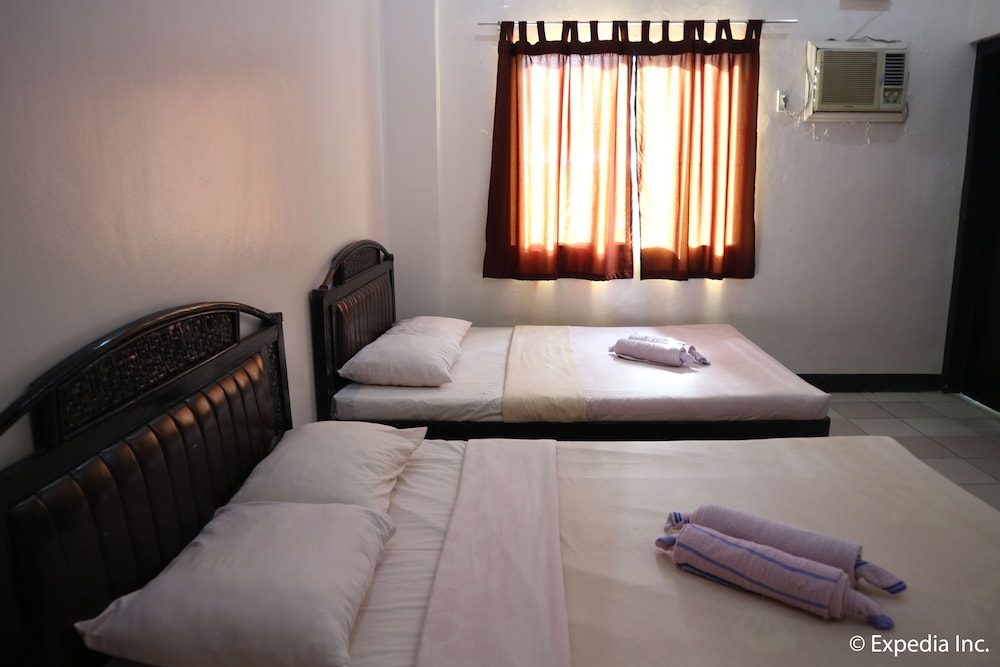 Boracay Travelodge Beach Resort 3/16