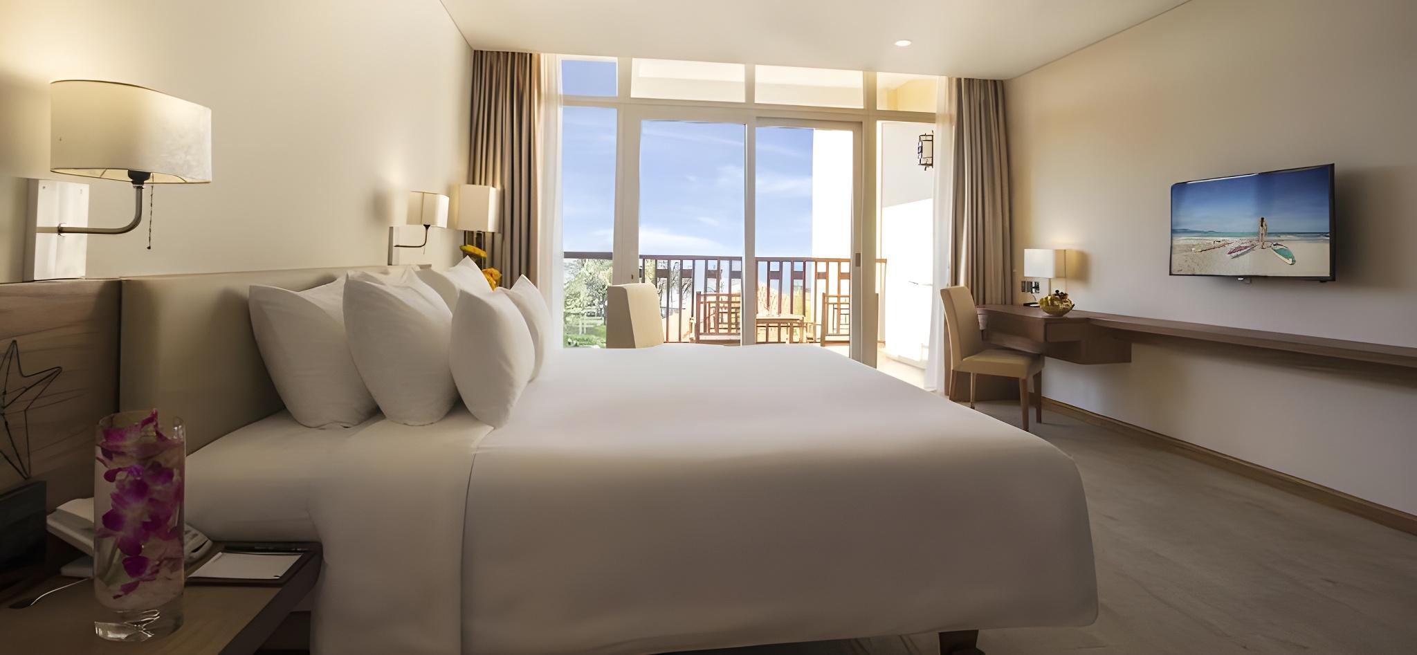 Garden, Premium, Deluxe, King Bed