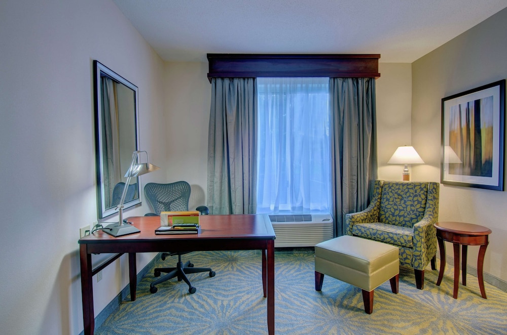 Hilton Garden Inn Norwalk 25/71