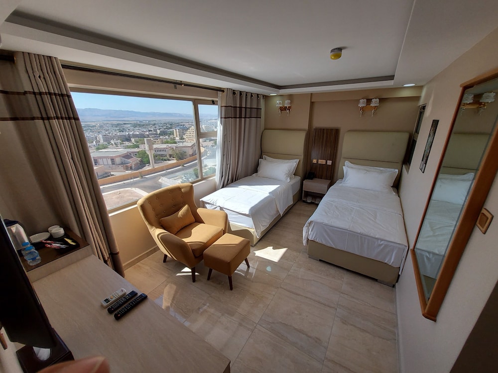 Jordan Seasons Hotel 12/50