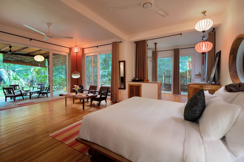 Aira Boutique Hoi An 19/67