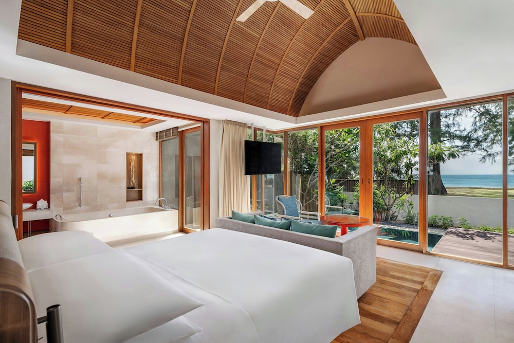 1 Bedroom, Ocean Front