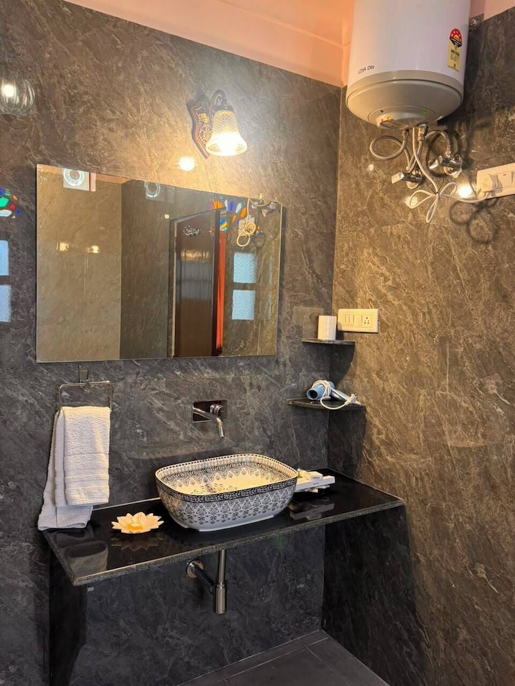 Khandela Haveli A Heritage Boutique Hotel 44/47