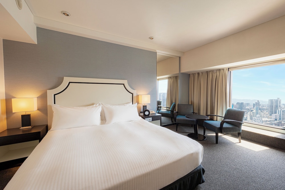 Room, King Bed, High Floor