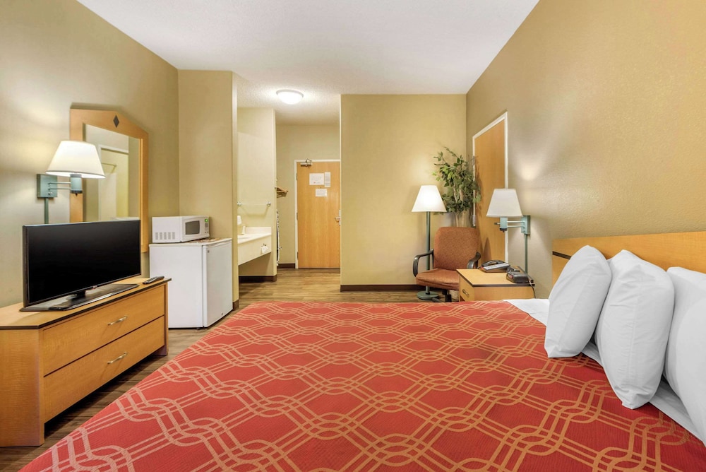 Econo Lodge Colorado Springs near Airport 9/21