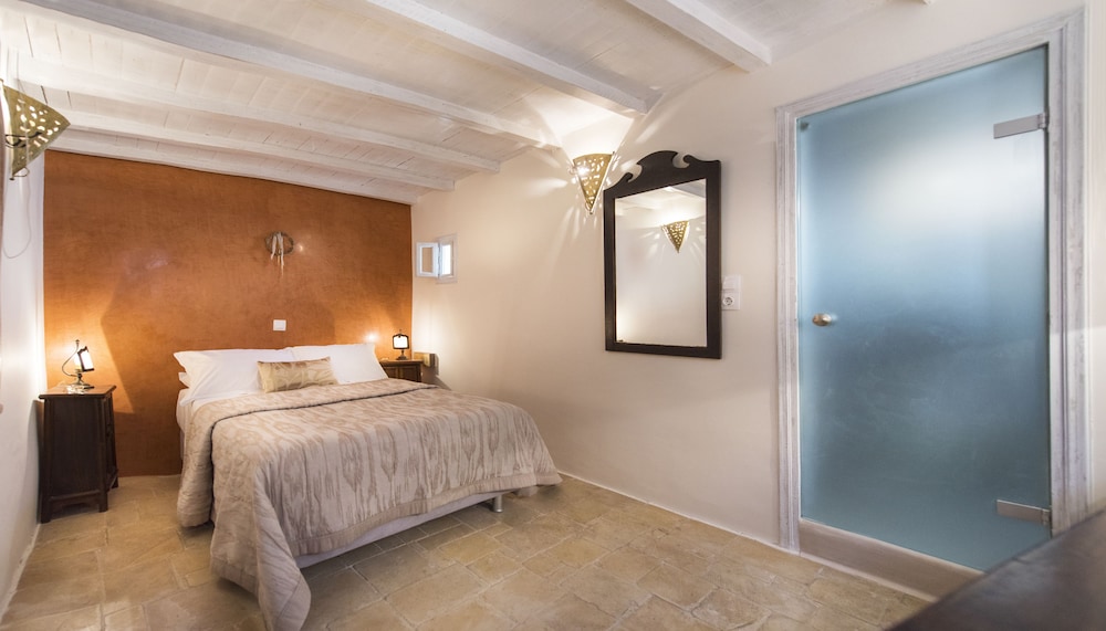 Heliophos Boutique Hotel 15/50