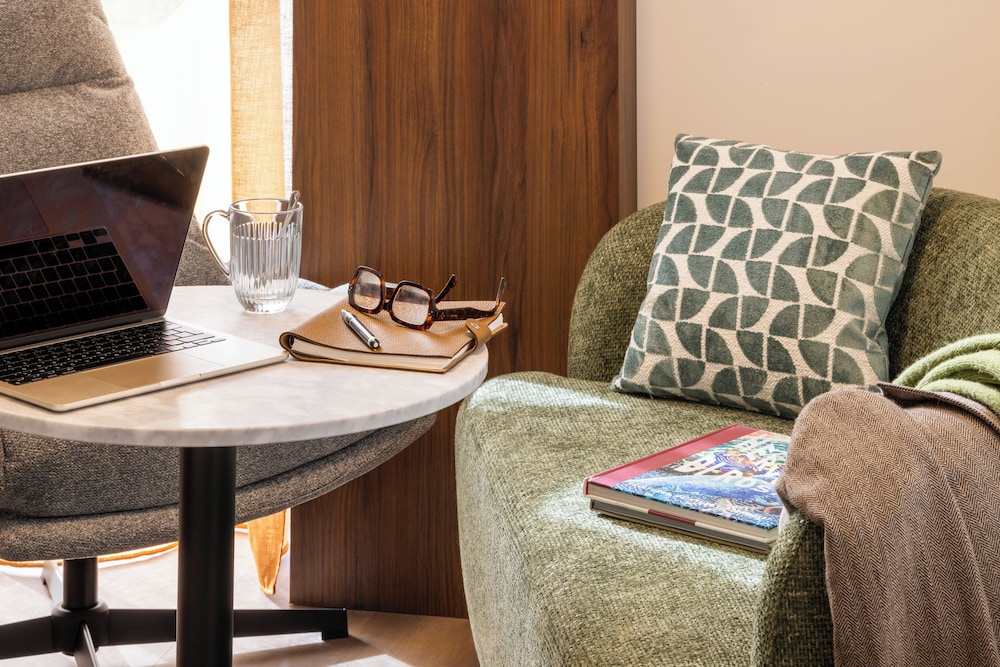 Hotel 56 Bordeaux - Handwritten Collection 55/62