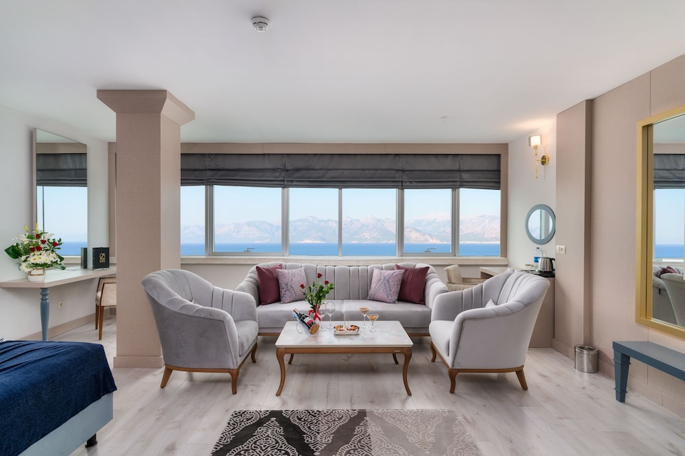 Delta Hotels by Marriott Antalya Lara - Adult Only 18 Plus 26/33
