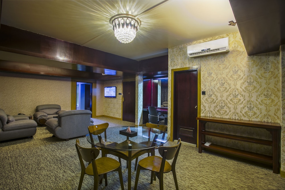 Hotel Momo Inn 23/47