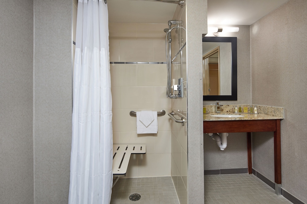 Doubletree By Hilton Raleigh Crabtree Valley 7/48