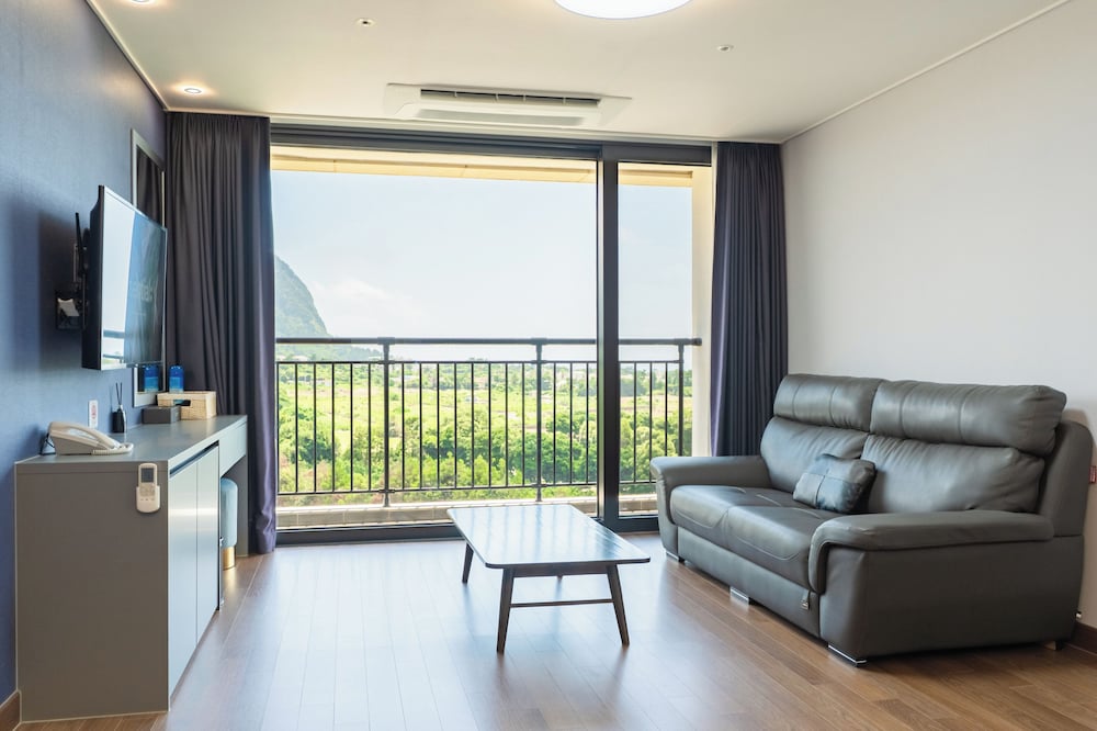 Sanbangsan Hotel 32/50