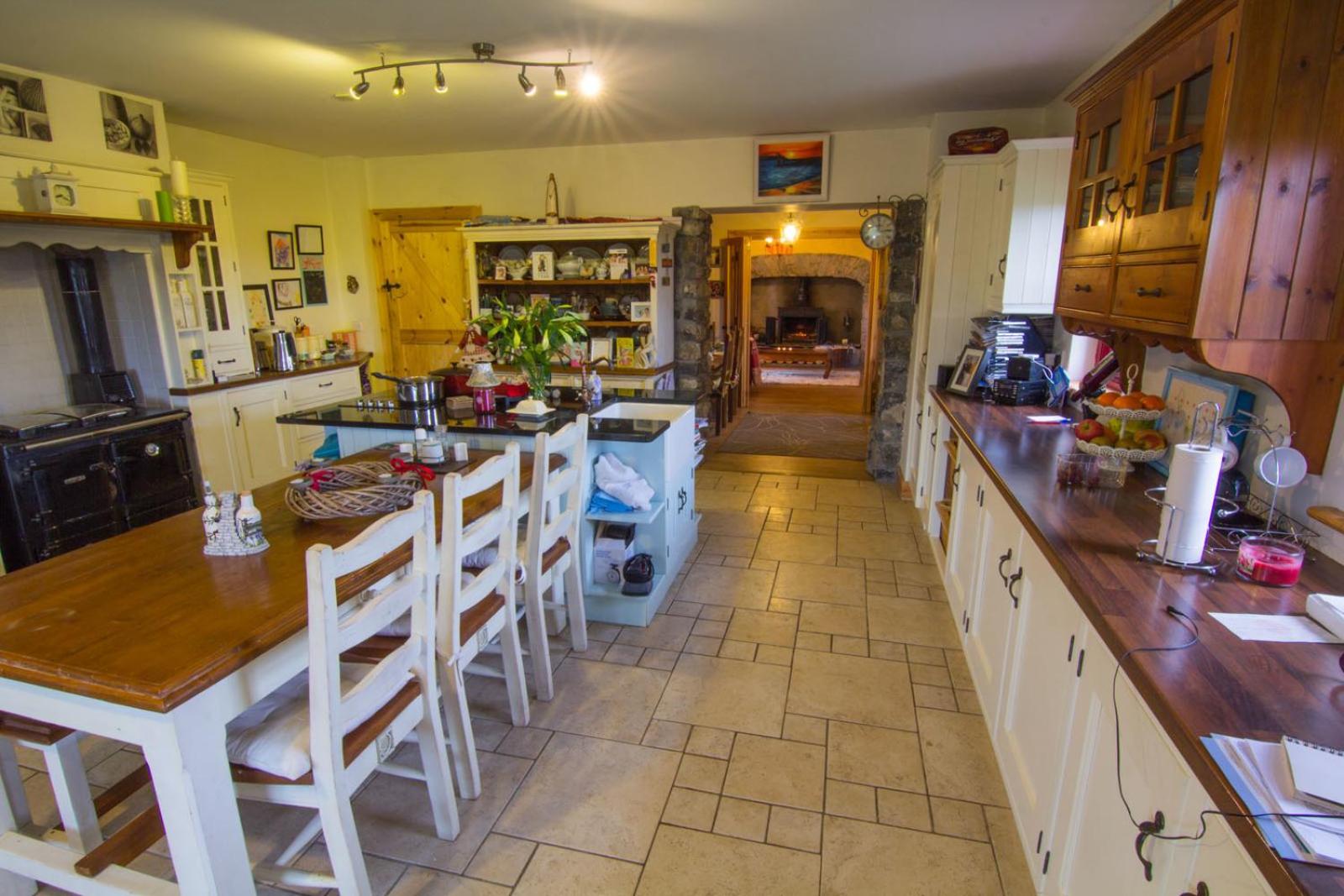 The Thatched Cottage B&B 17/25