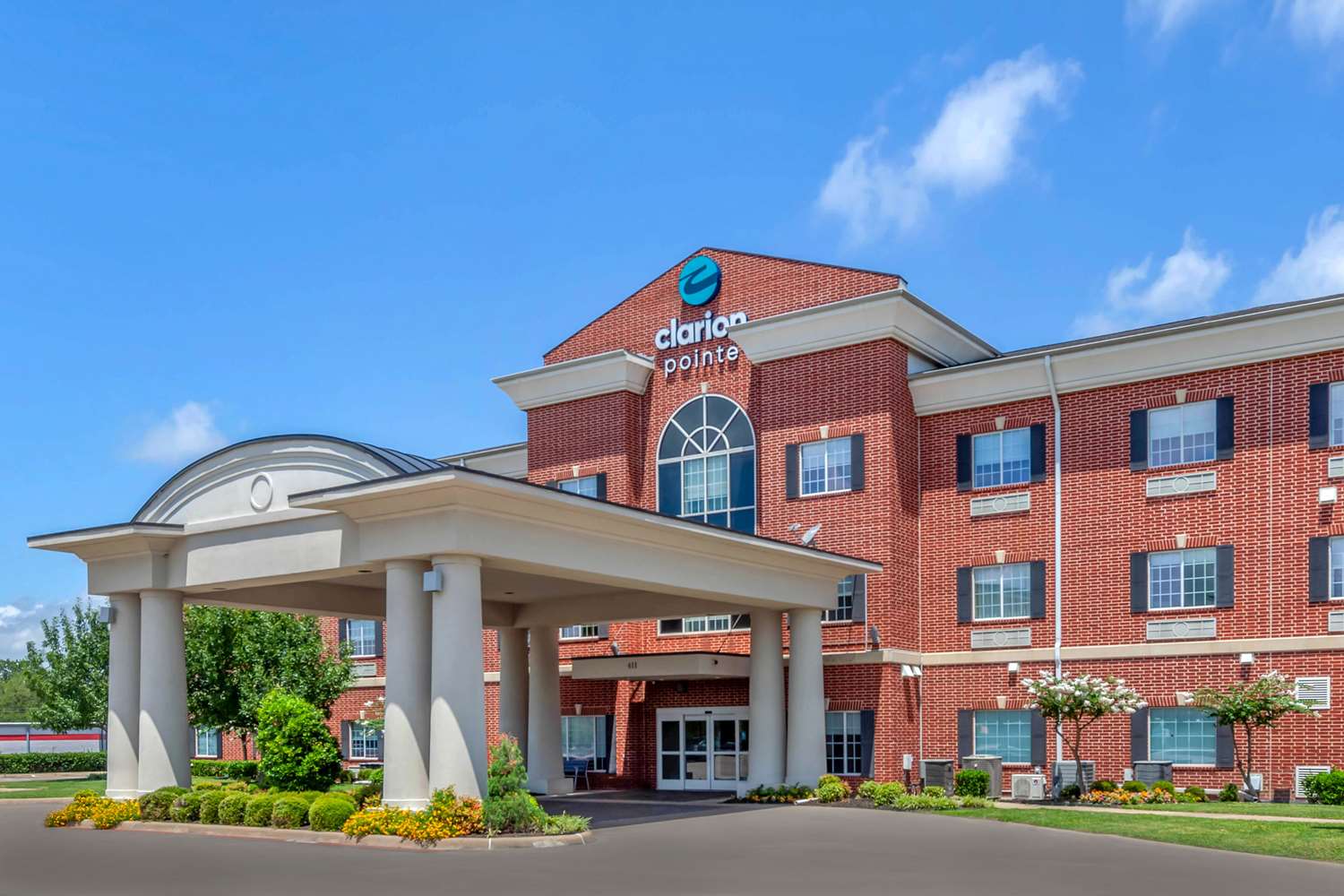Clarion Pointe Sulphur Springs 2/45