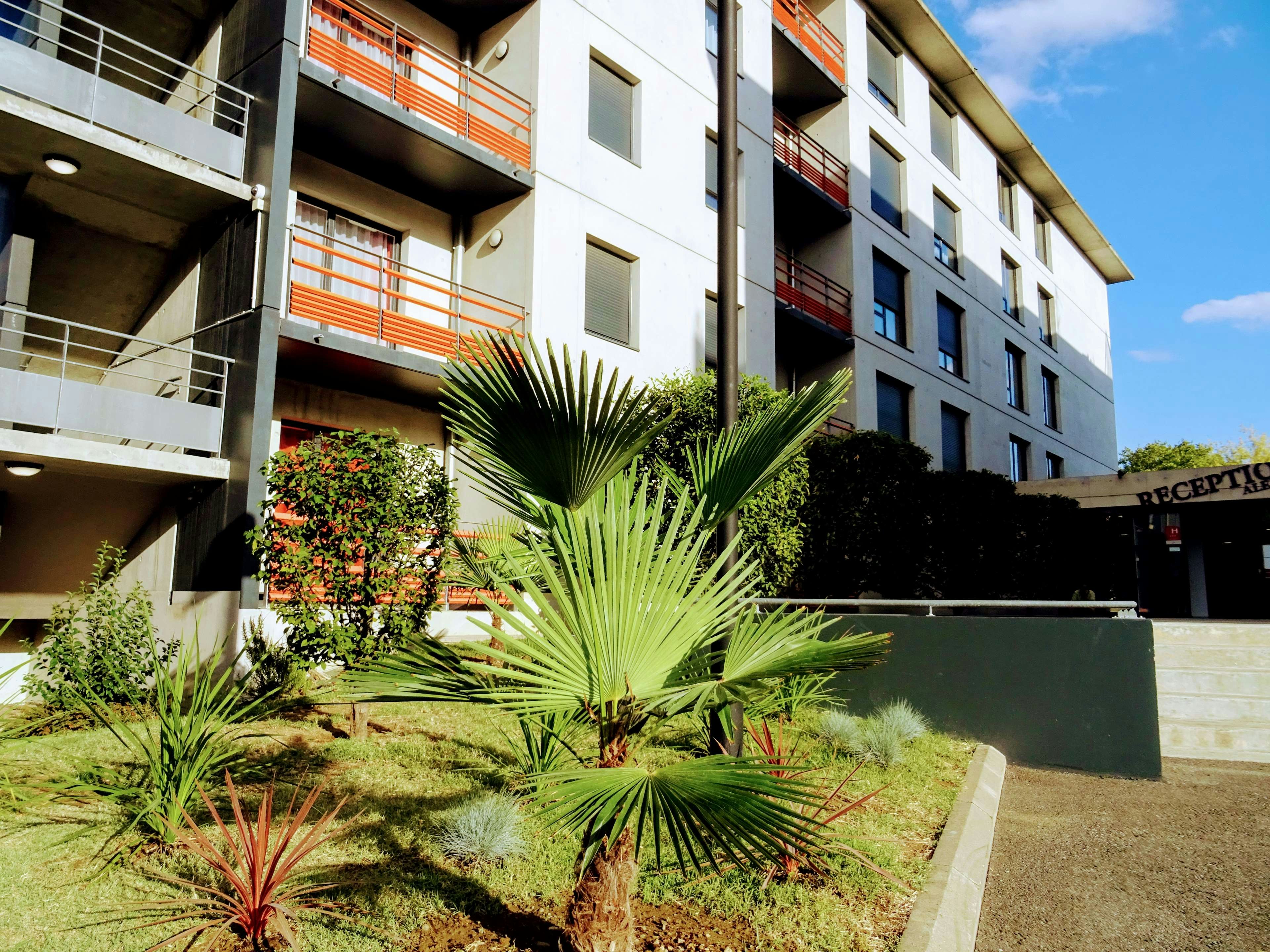 Alezan Hotel & Residence 69/71