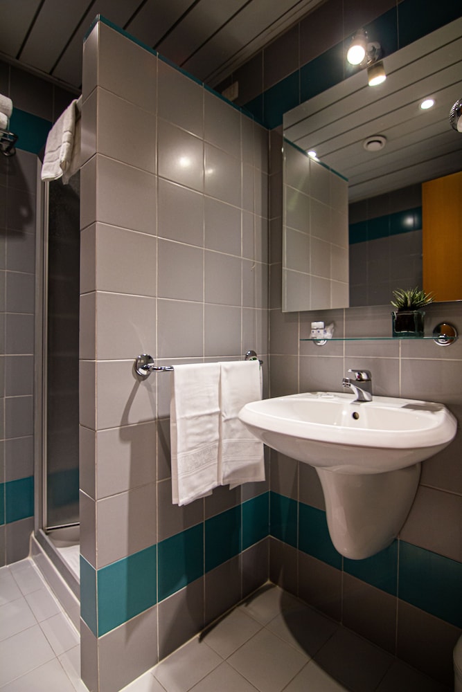 Hotel Tuscany Inn 26/76