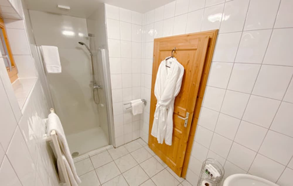 Ravenscraig Guest House B&B 45/50