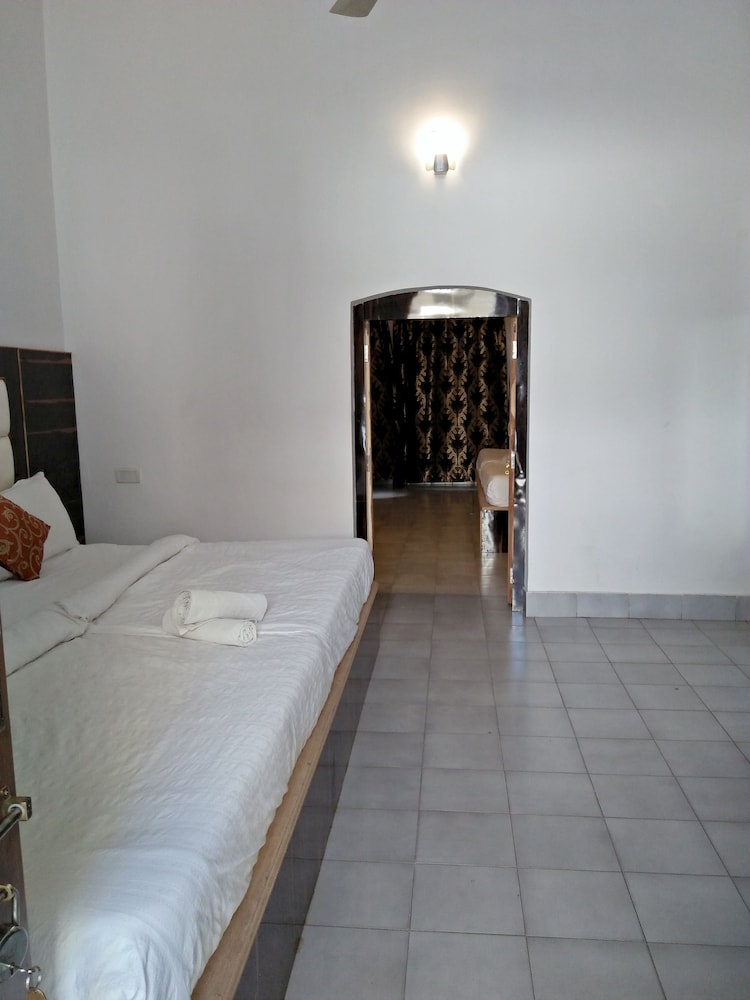 Hotel Shanti Mount Abu 6/28
