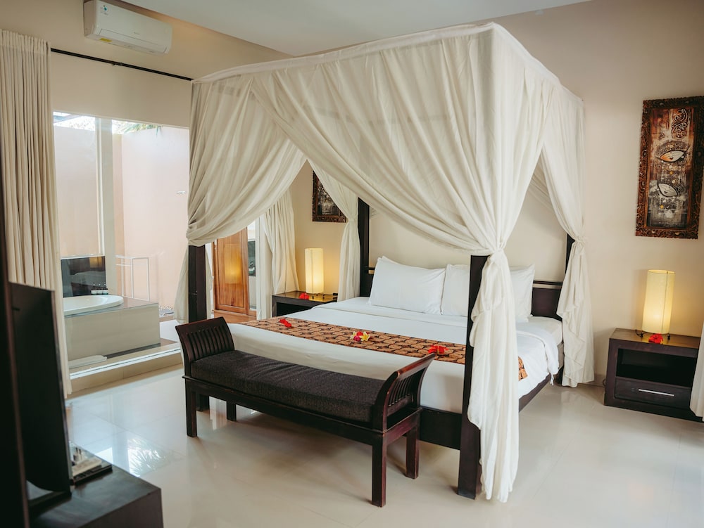 INTERIOR, 1 BEDROOM, VILLA, LIVING AREA