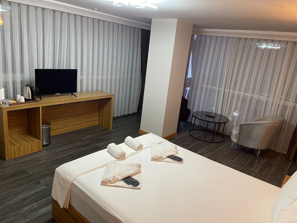 Waves Hotel 20/29