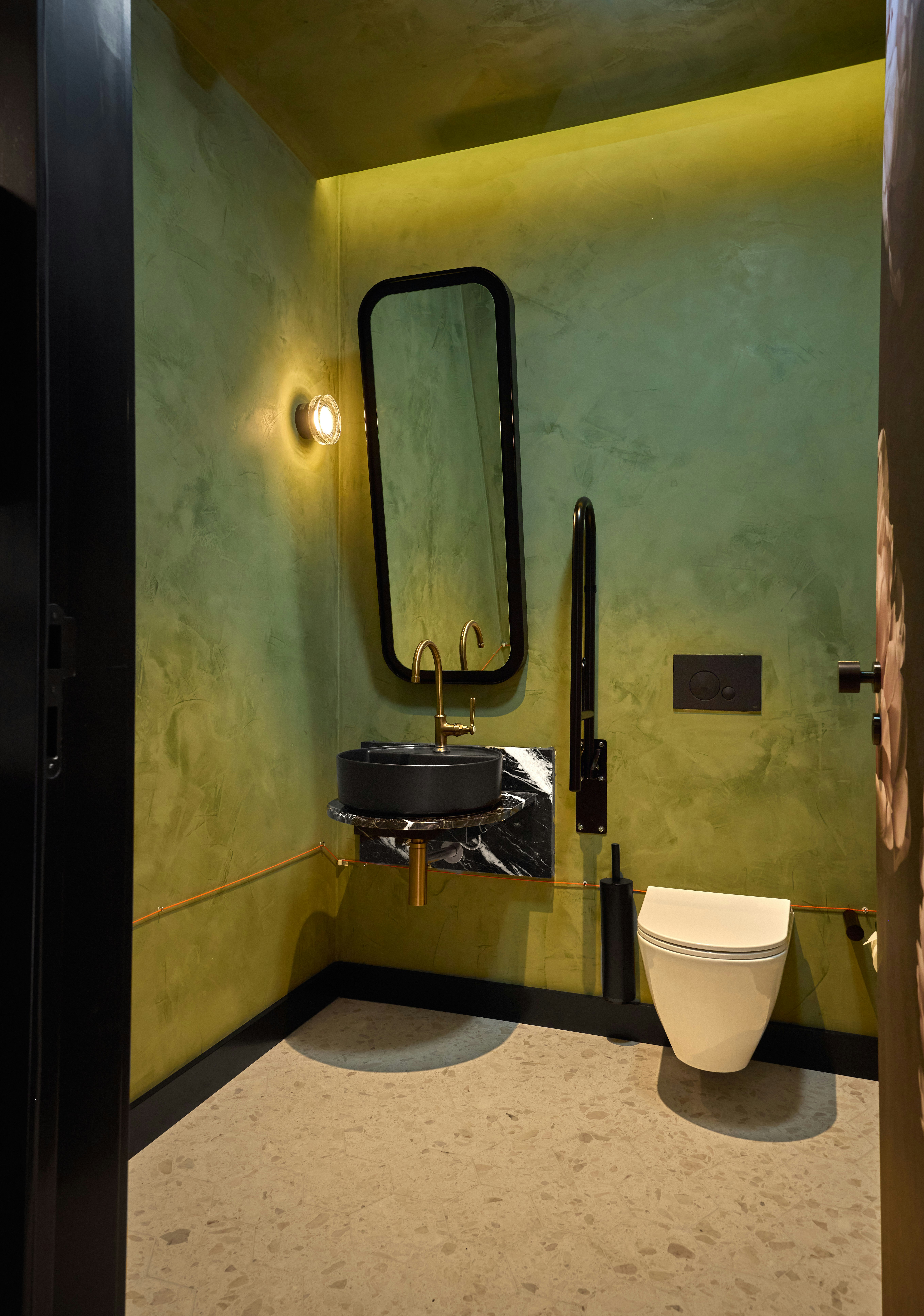 Duo Hotel Lisbon, Curio Collection by Hilton 32/32