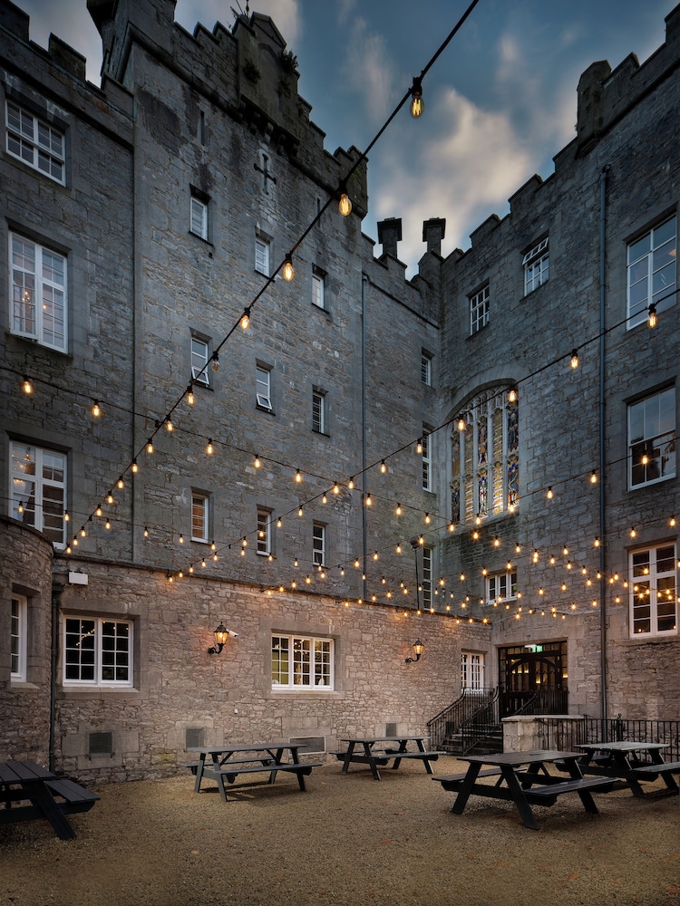Markree Castle 44/46