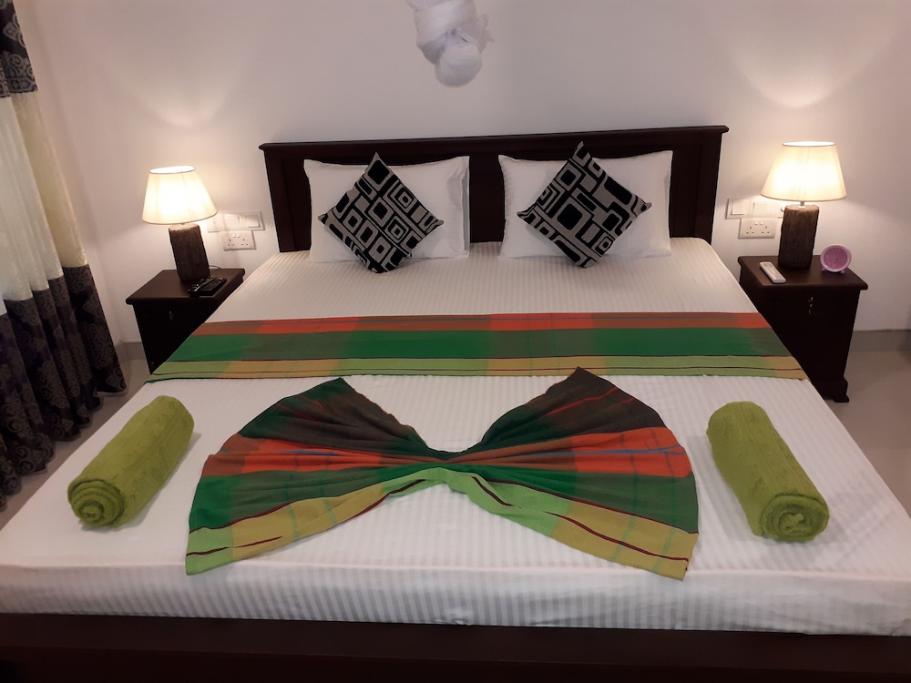 Sigiri Hibiscus Villa 12/28