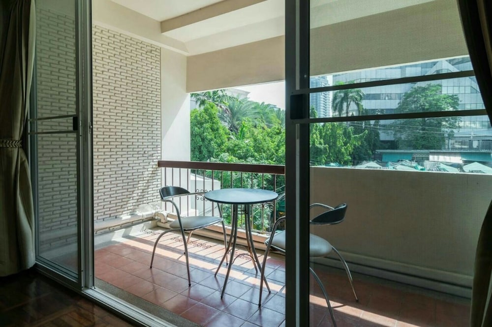 Le Vanvarothai Saladaeng Residence 24/50