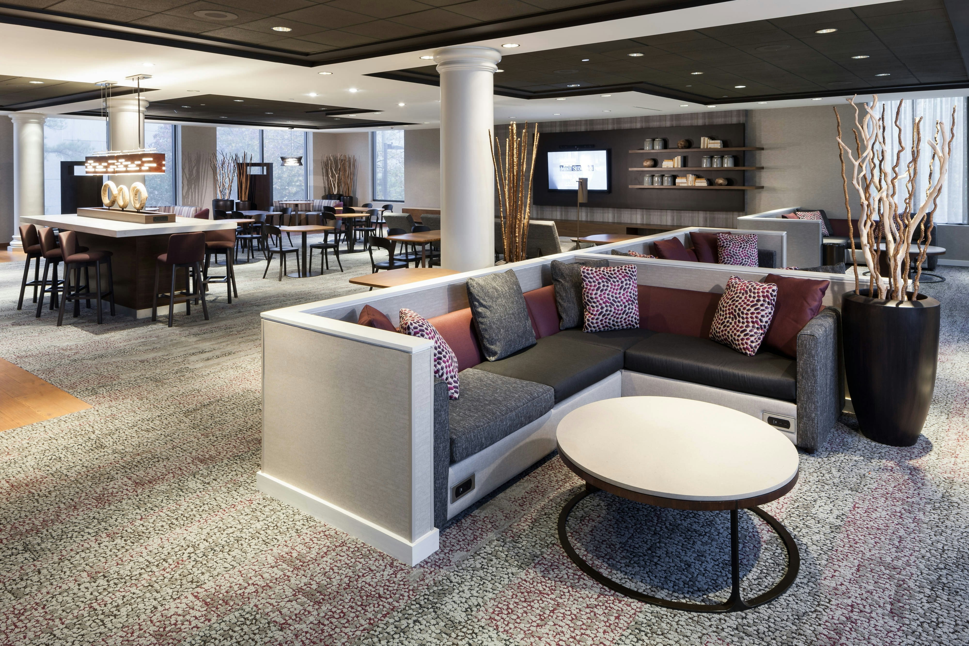Courtyard By Marriott Alexandria Old Town Southwest 7/17