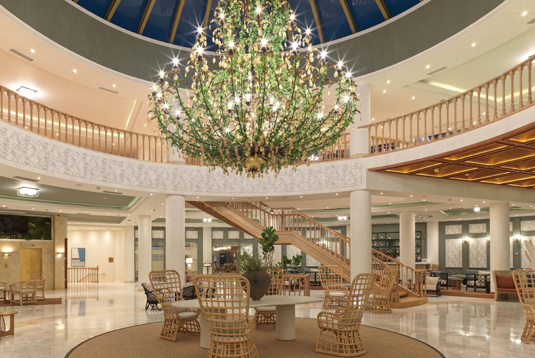 SEAFOS Luxury Resort & Spa 12/55