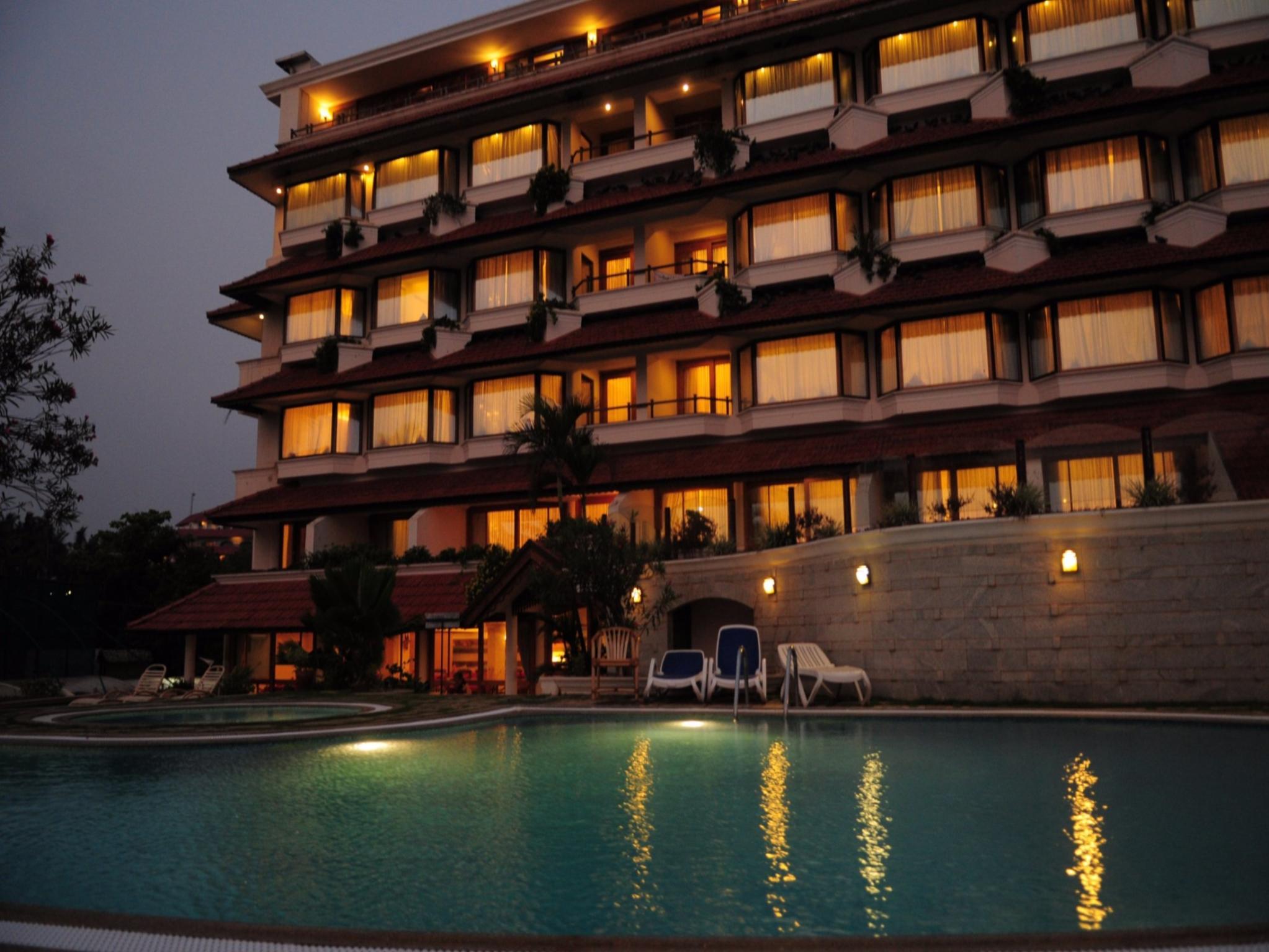 HINDUSTAN BEACH RETREAT 3/32