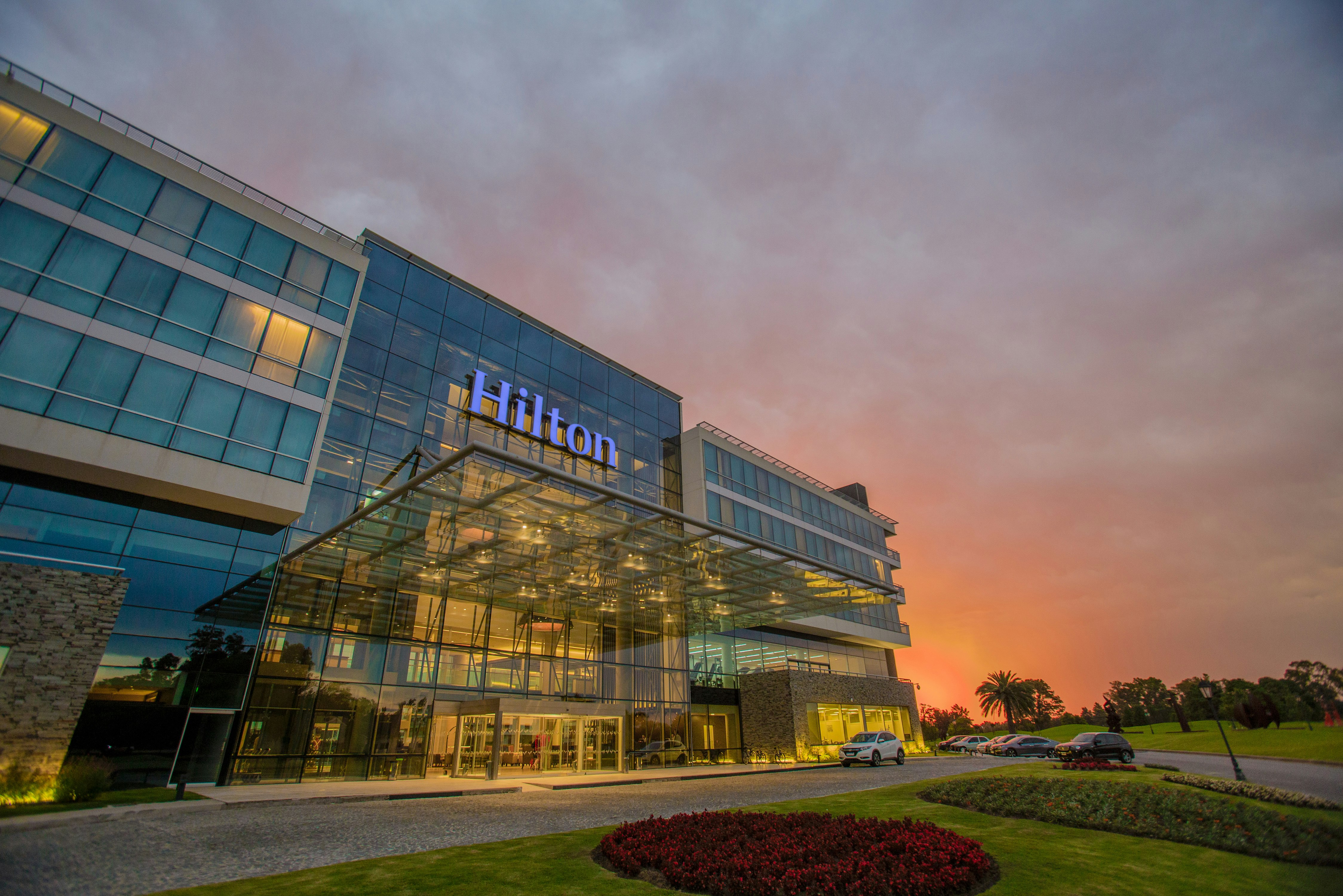 Hilton Pilar 2/80